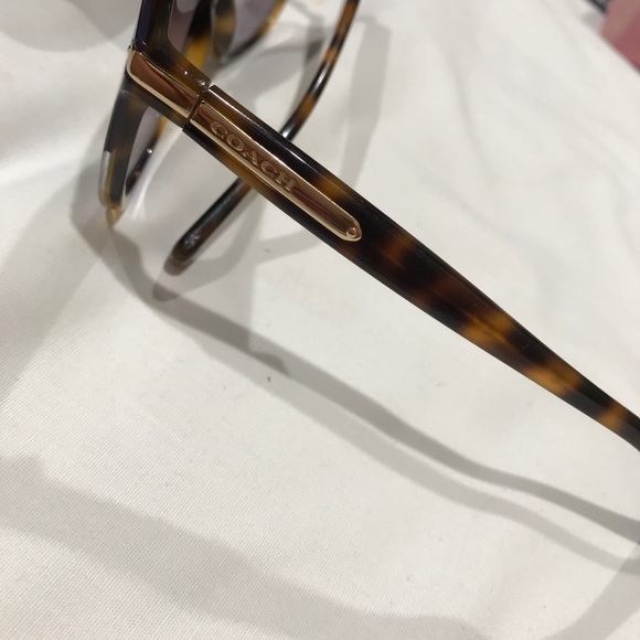 Coach sunglasses - Picture 3 of 4